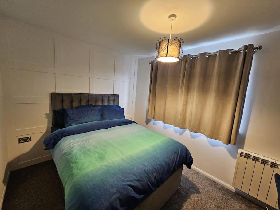 Entire Spacious Modern One Bedroom House Swindon Eksteriør billede
